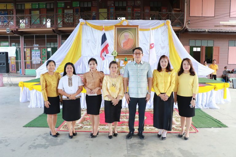 พิธีทำบุญตักบาตรพระสงฆ์ ถวายเป็นพระกุศล เนื่องในโอกาสการจัดงานฉลองพระชนมายุครบ 8 รอบ ของสมเด็จพระอริยวงศาคตญาณ สมเด็จพระสังฆราช สกลมหาสังฆปริณายก
