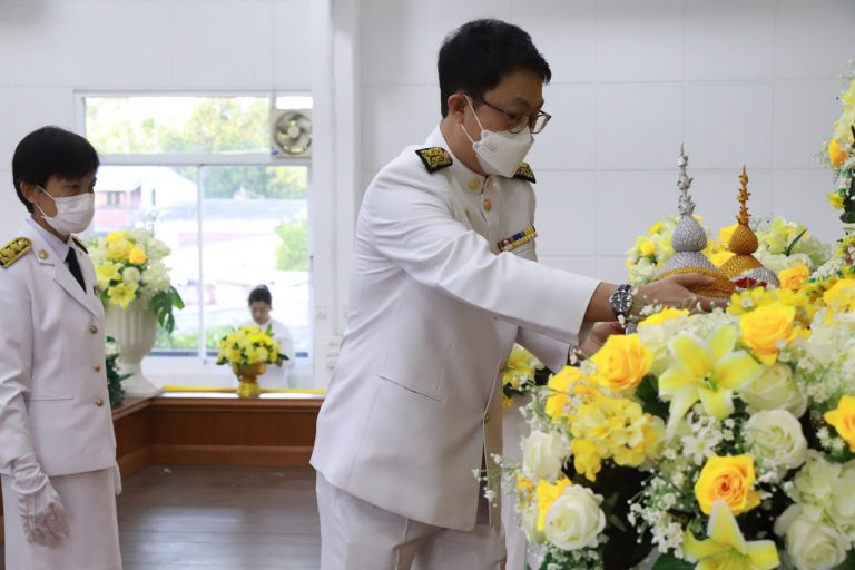 พิธีถวายเครื่องราชสักการะและวางพานพุ่ม และพิธีจุดเทียนถวายพระพรชัยมงคล เนื่องในโอกาสวันเฉลิมพระชนมพรรษา 28 กรกฎาคม 2566