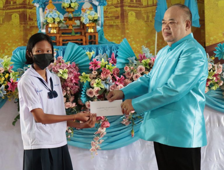 กิจกรรมวันเฉลิมพระชนมพรรษาสมเด็จพระนางเจ้าสิริกิติ์ฯ พระบรมราชินีพันปีหลวง และวันแม่แห่งชาติ ประจำปี 2566 ณ อาคารอเนกประสงค์ โรงเรียนเทศบาล 4 (เจริญอุปถัมภ์ปัญญาธร)