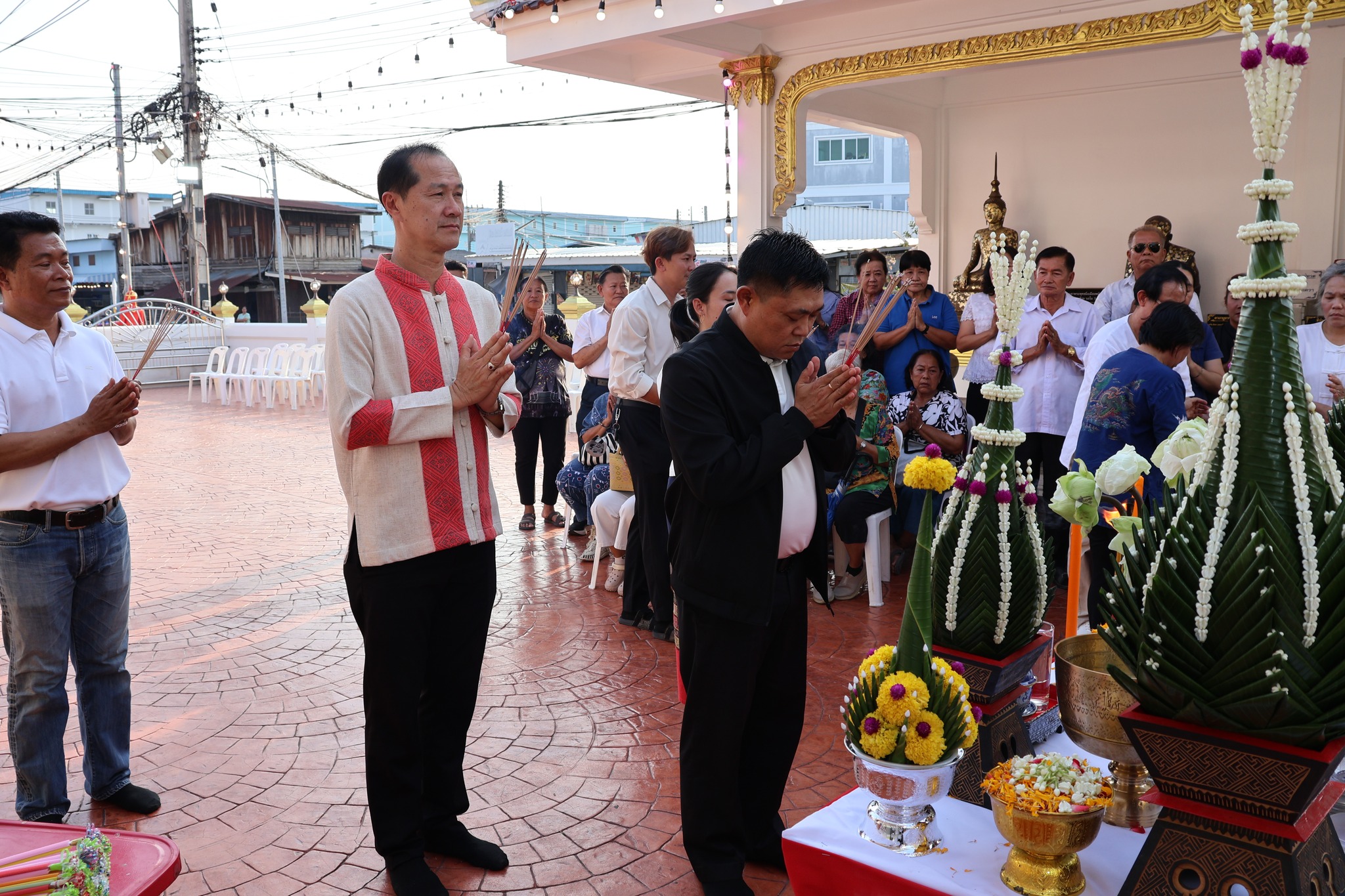 พิธีบวงสรวงพระพุทธมิ่งเมือง พิธีเจริญพระพุทธมนต์ และพิธีถวายสักการะพระพุทธมิ่งเมือง รำบวงสรวง