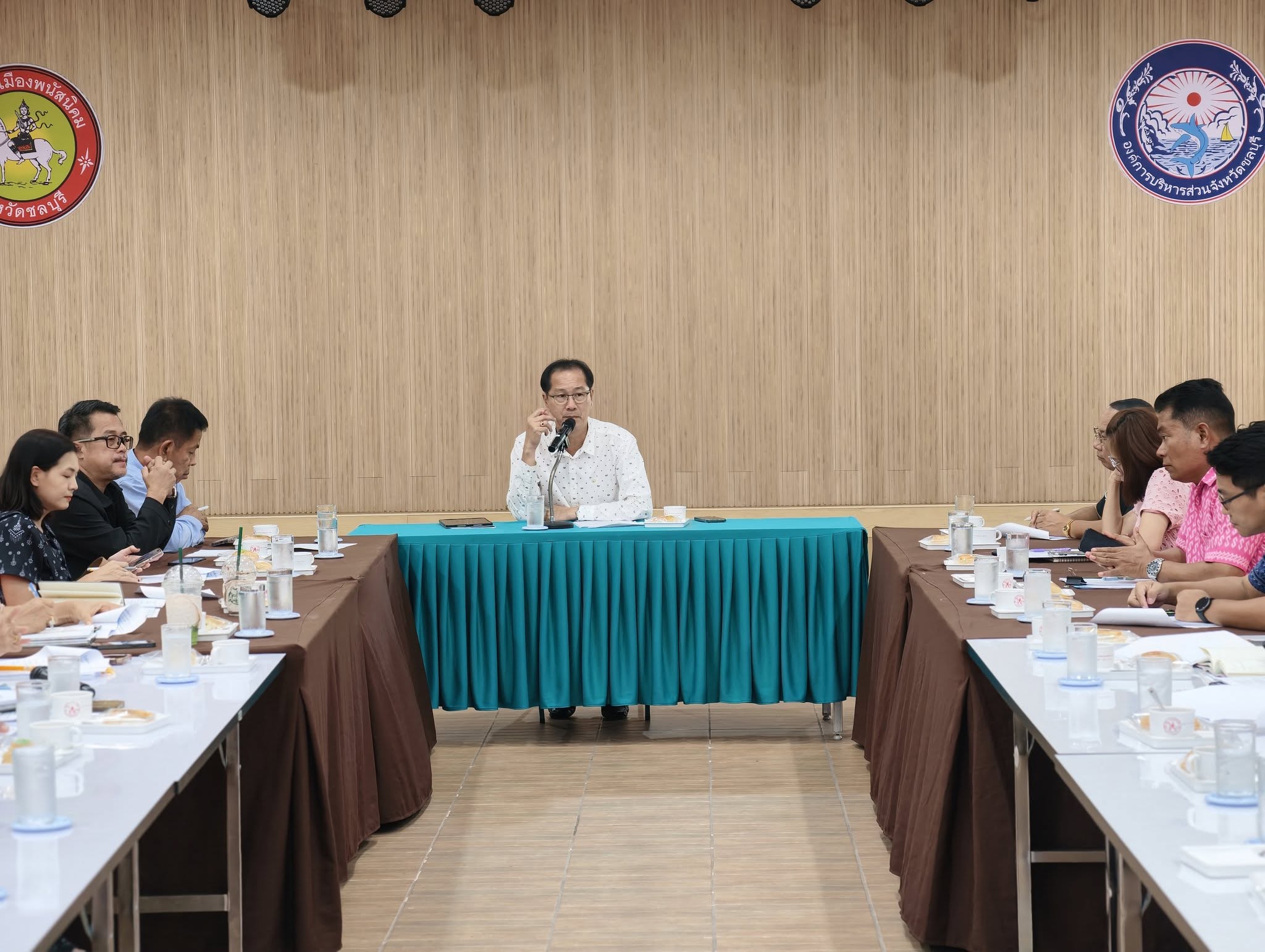 เทศบาลเมืองพนัสนิคมจัดประชุมคณะผู้บริหาร(คทม.)